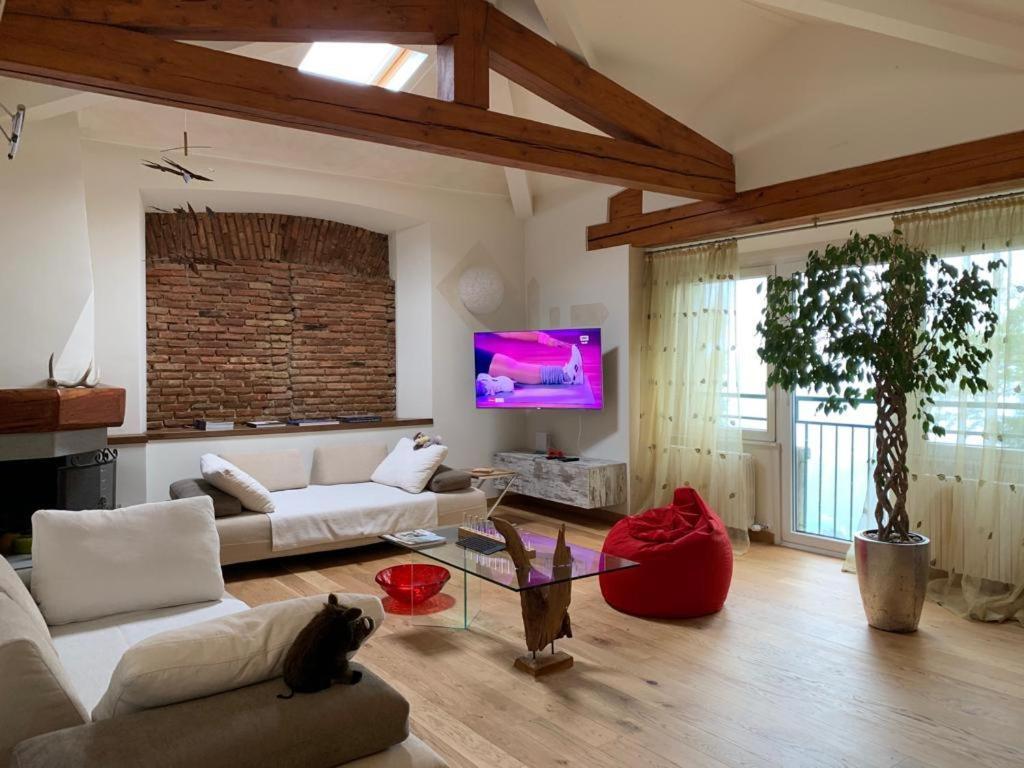 The Cherry Garden House Loft Lusso Appartamento Brunate Esterno foto